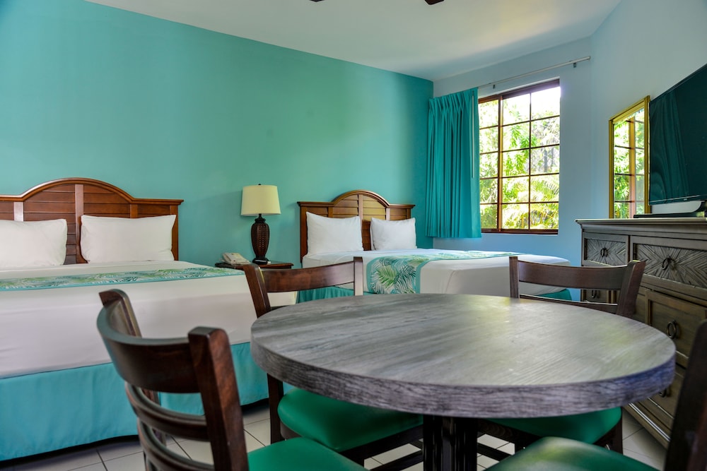 Superior Room, 2 Queen Beds - Photo 1