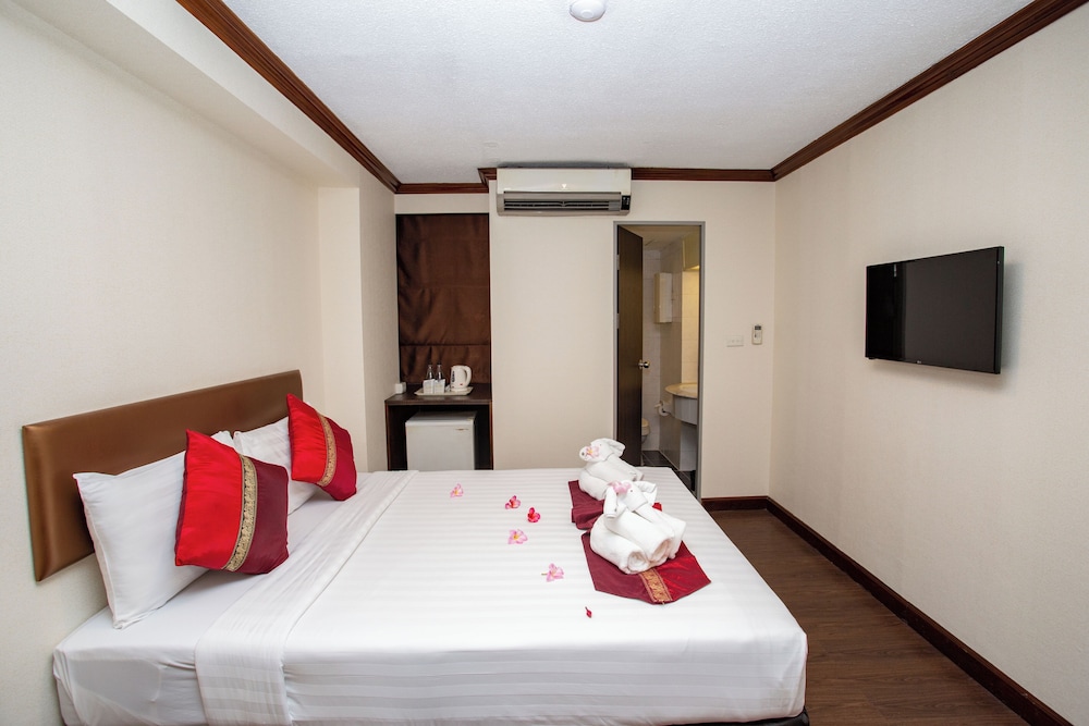 Standard Double or Twin Room photo 3