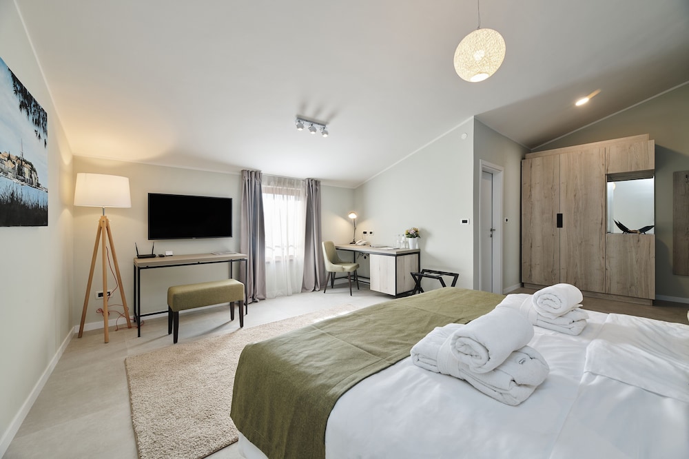 Junior Double Room