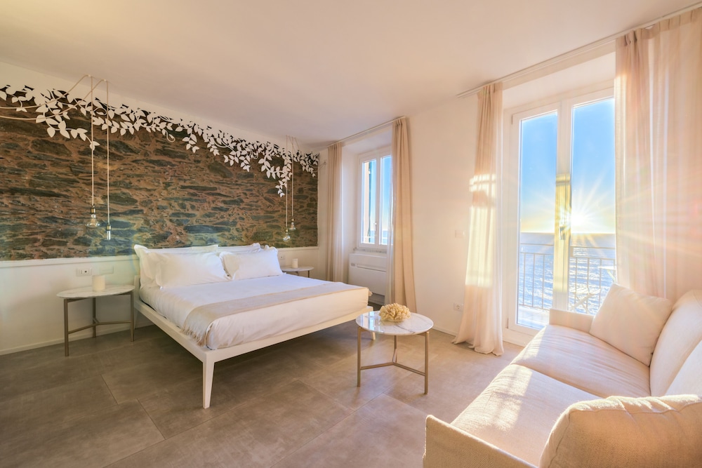 Junior Suite, Balcony photo 3