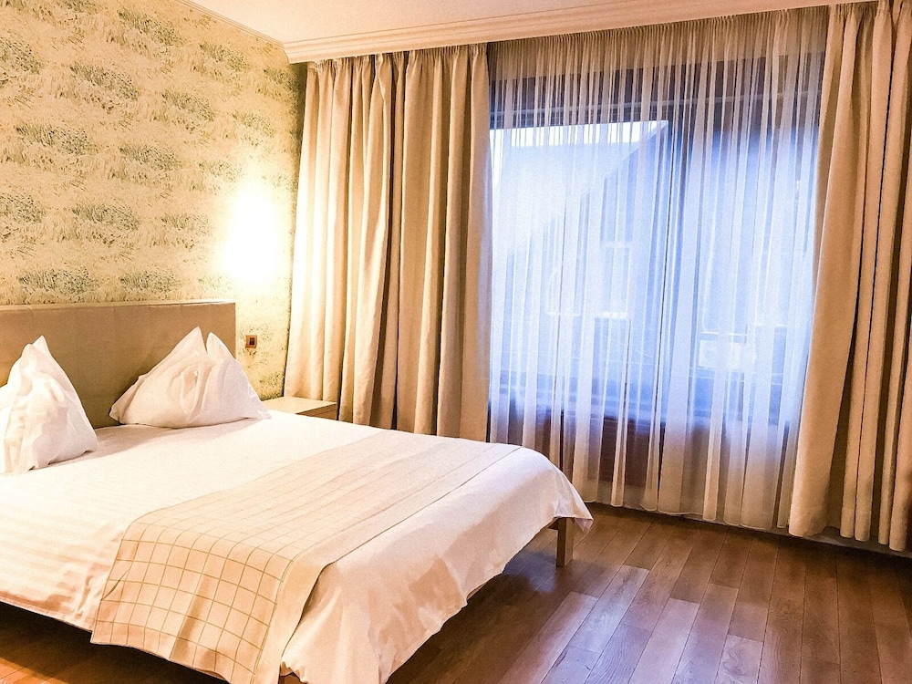 Superior Double Room, 1 Queen Bed - Photo 5