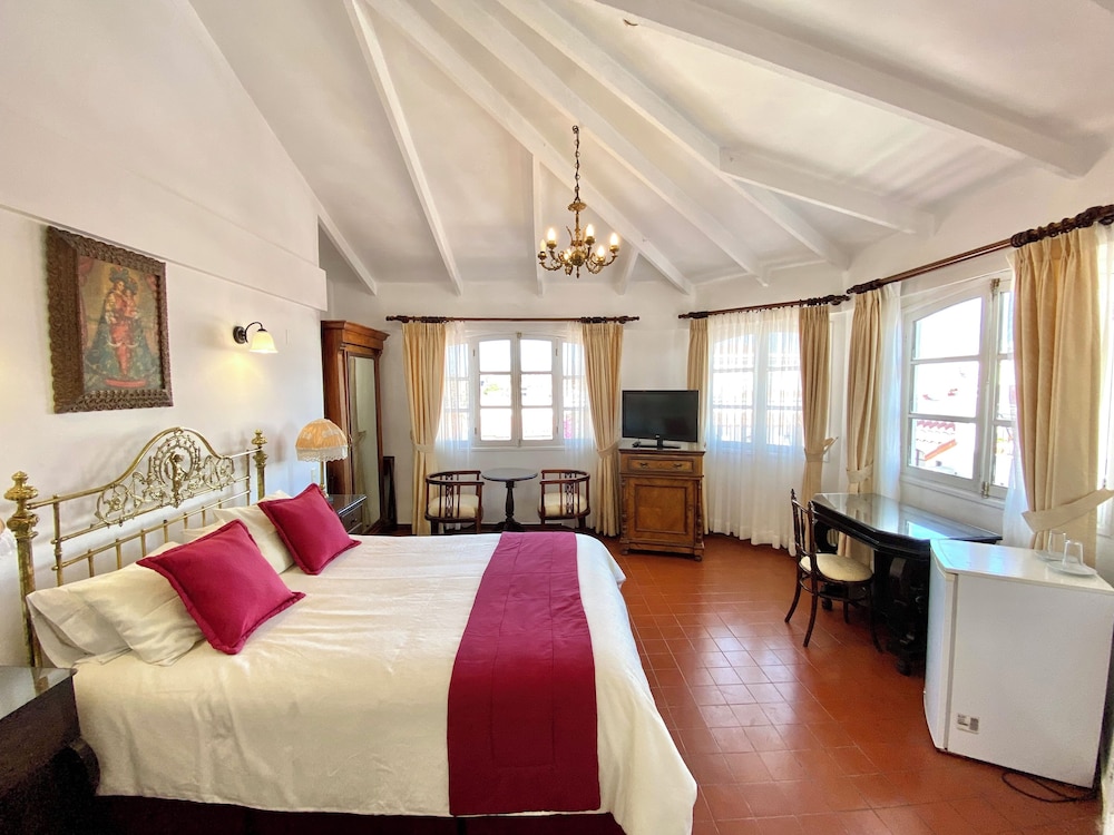Junior Suite, 1 Bedroom, Private Bathroom