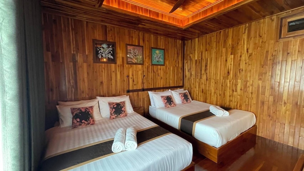 Triple Room, River View