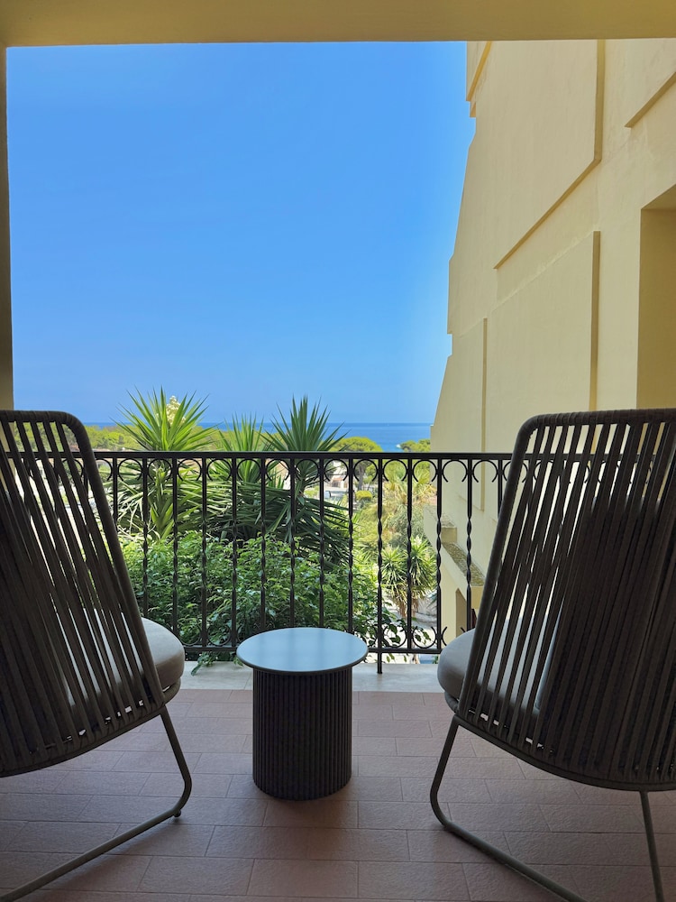 Panoramic Suite, Sea View - Photo 26