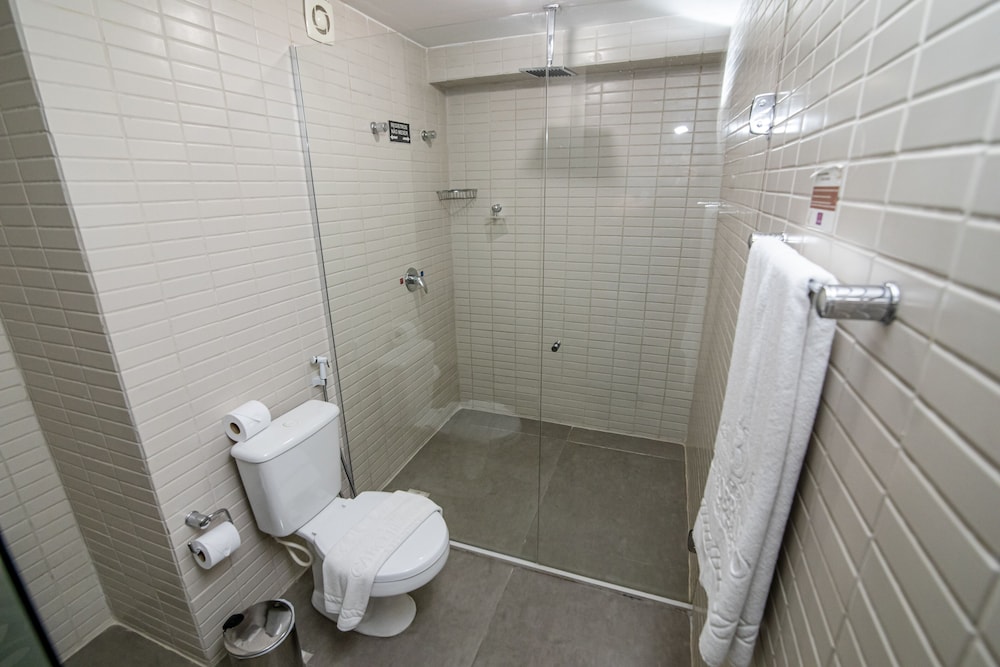 Suite Presidencial com Varanda Lateral e Jacuzzi thumbnail 5