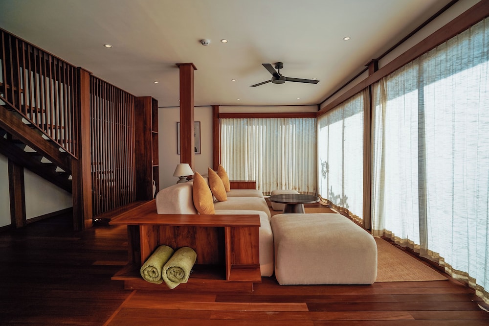 Ocean View Villa 2-Storey - Photo 8