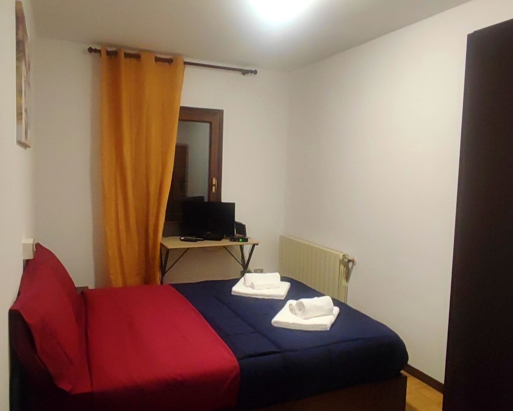 Basic Room photo 3