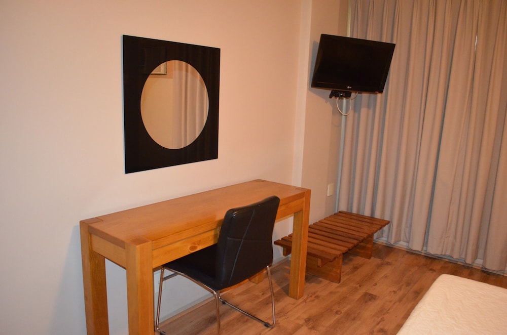 Standard Twin Room, 2 Twin Beds photo 3