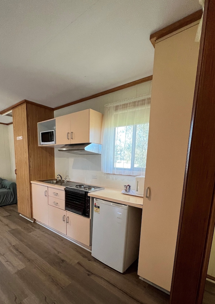 Deluxe Cabin, 1 Bedroom, Pets Not Allowed photo 3