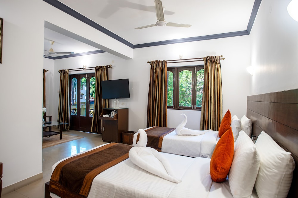 Luxury Room, Pool View - Photo 12