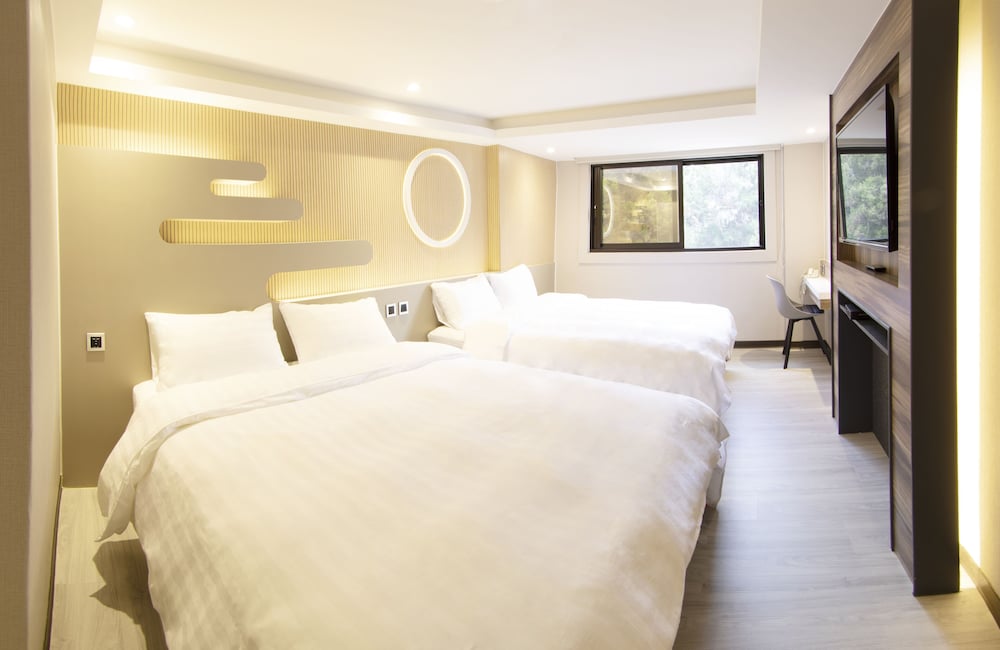 Deluxe Quadruple Room photo 3