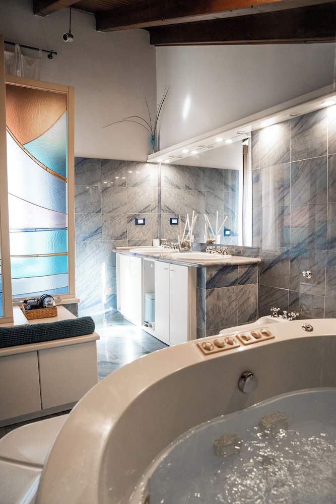 Luxury Apartment (Appartamento Suite)