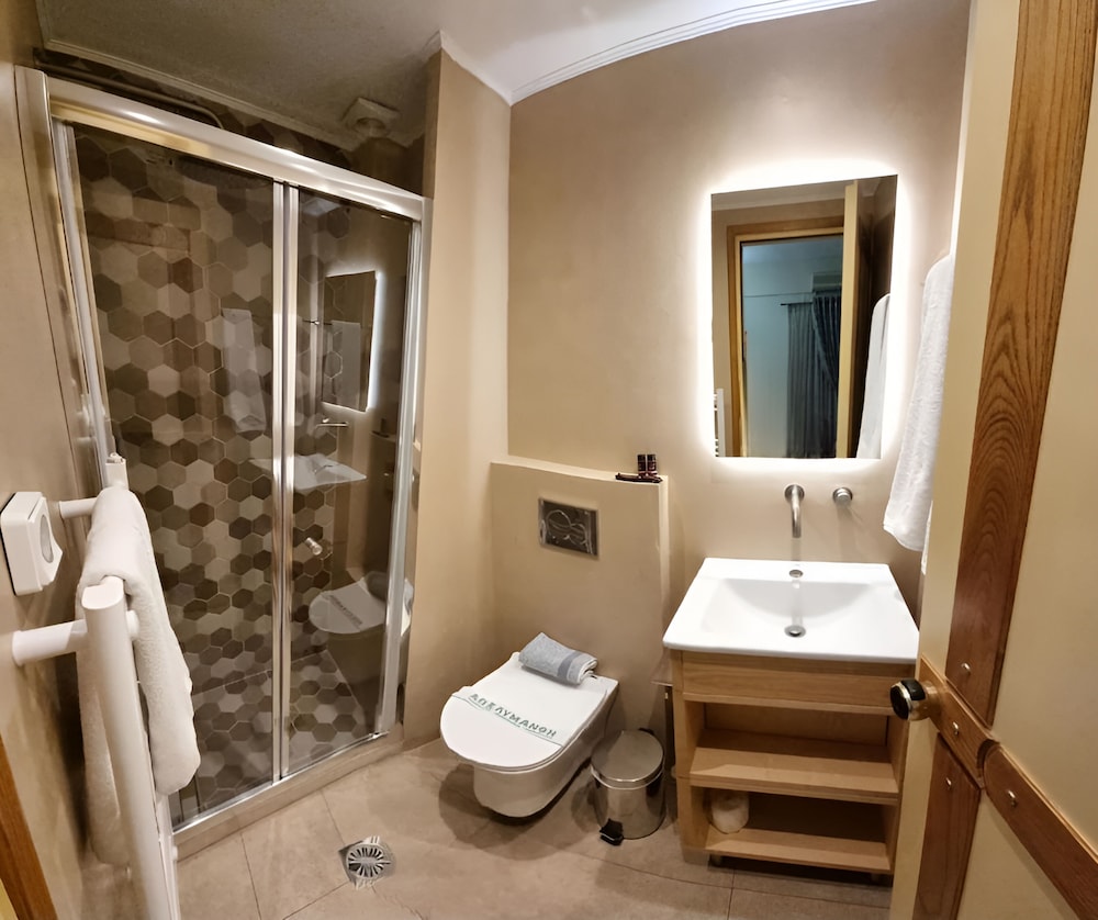 Double Room - Photo 11