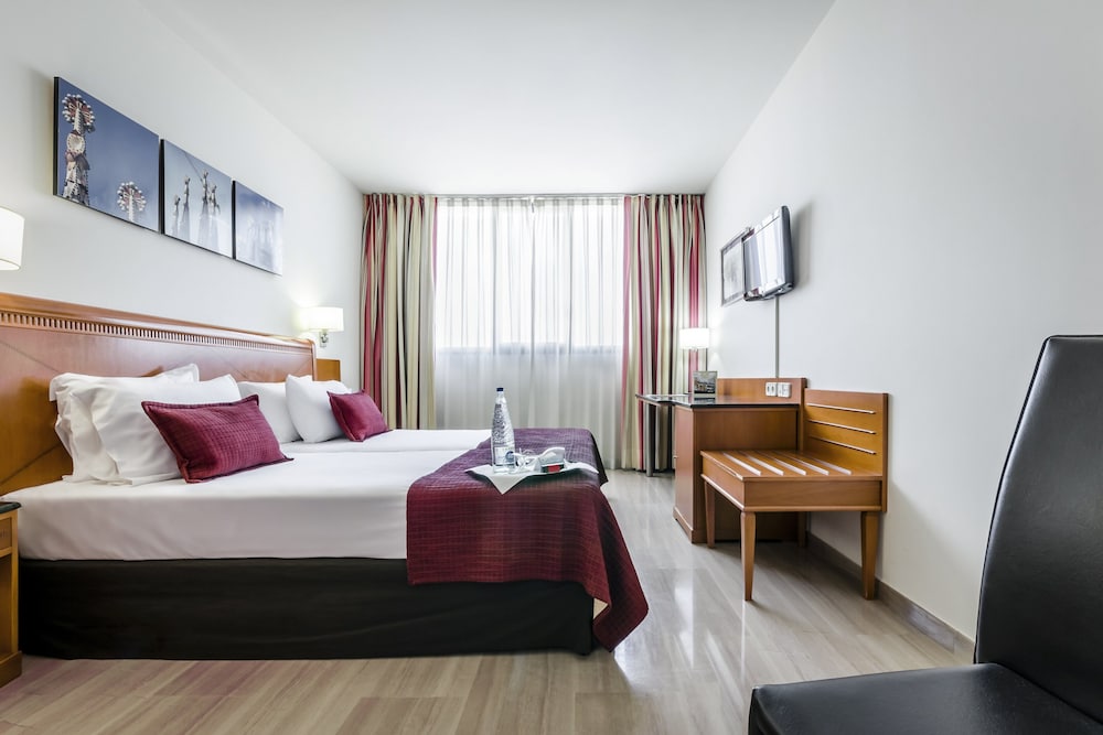 Triple Room, 3 Twin Beds photo 2