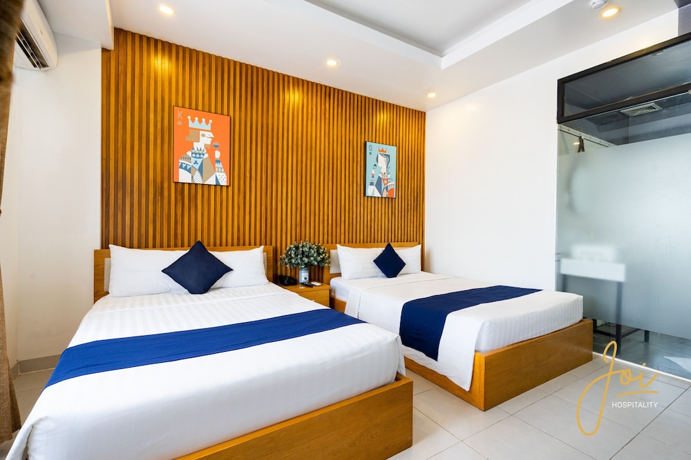 Panoramic Quadruple Room, Multiple Beds, Non Smoking, Balcony photo 3