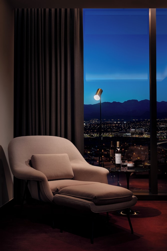 City King Suite - Photo 4