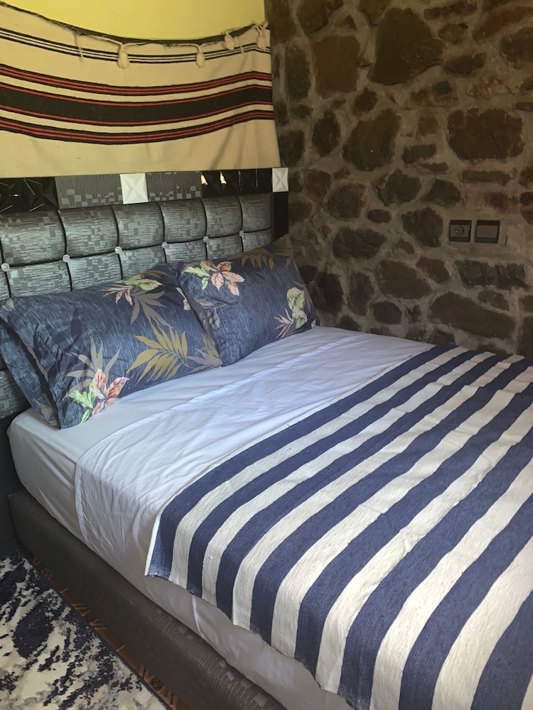 Economy Double Room photo 2