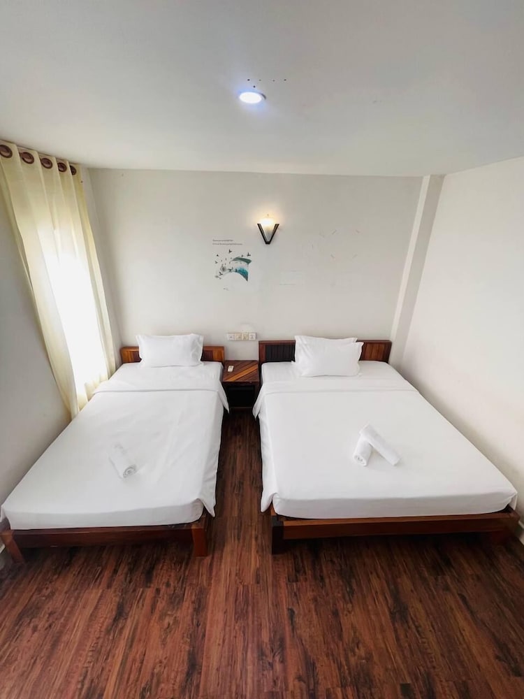 Basic Twin Room, Non Smoking