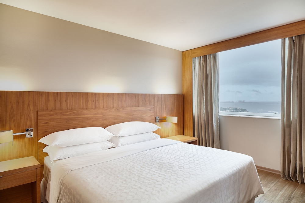 Classic Room, 1 King Bed, Ocean View (Low Floor) - Photo 6