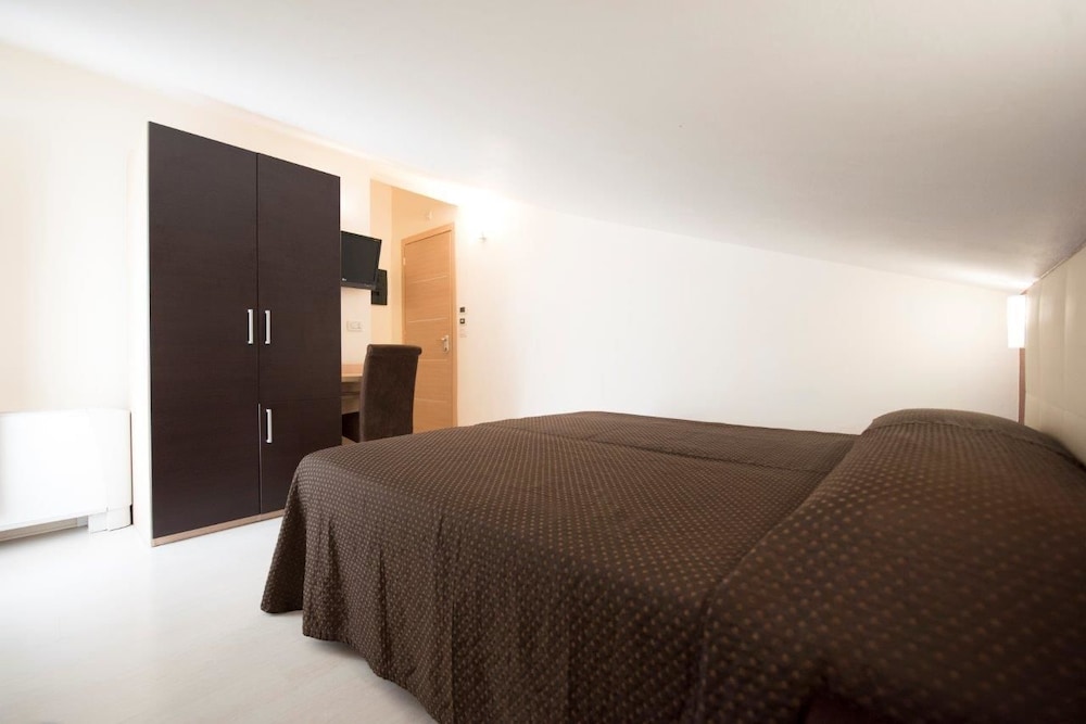 Classic Double Room photo 2