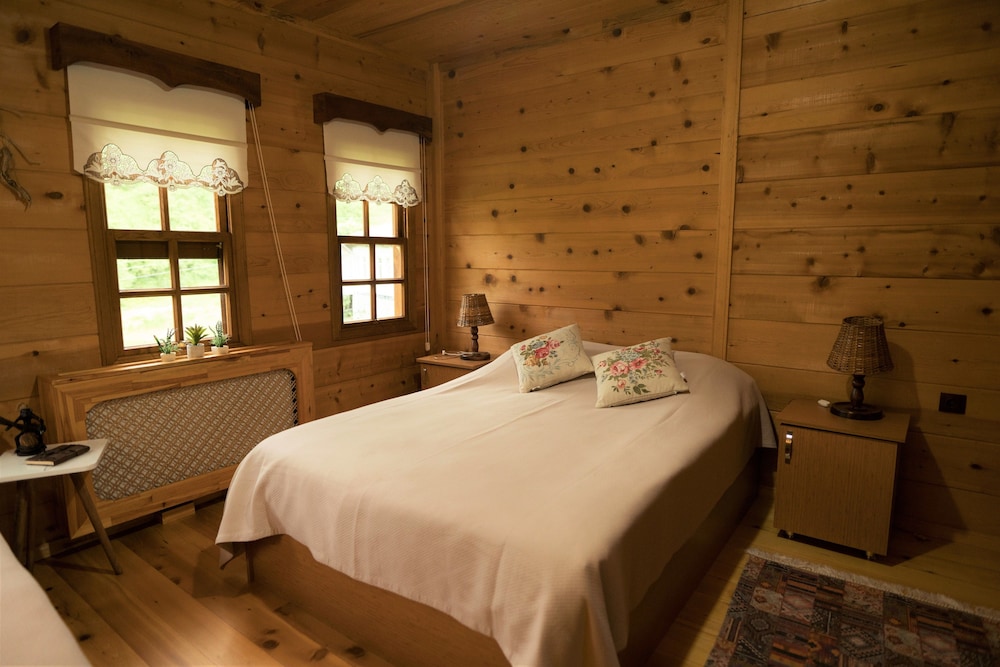 Standard Double Room, Shared Bathroom, Mountain View