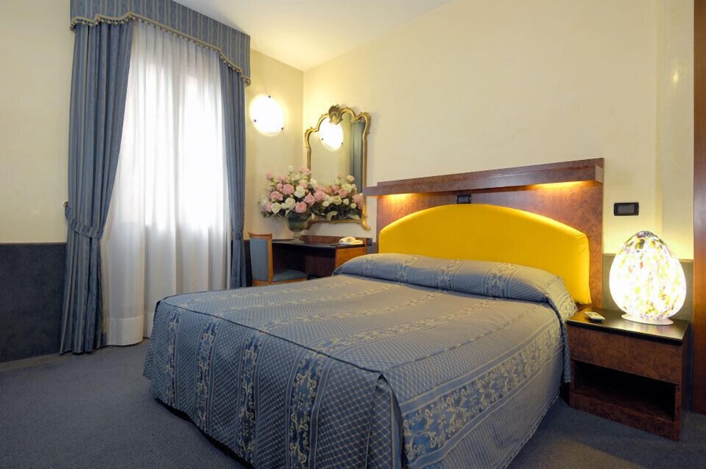 Economy Double or Twin Room photo 1