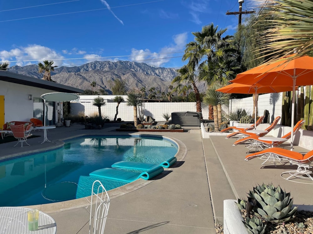 OG MCM w Saltwater Pool Hot Tub Dogs Welcome, Foto 63
