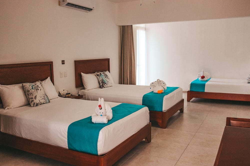 Deluxe Studio Suite, Multiple Beds, Private Bathroom