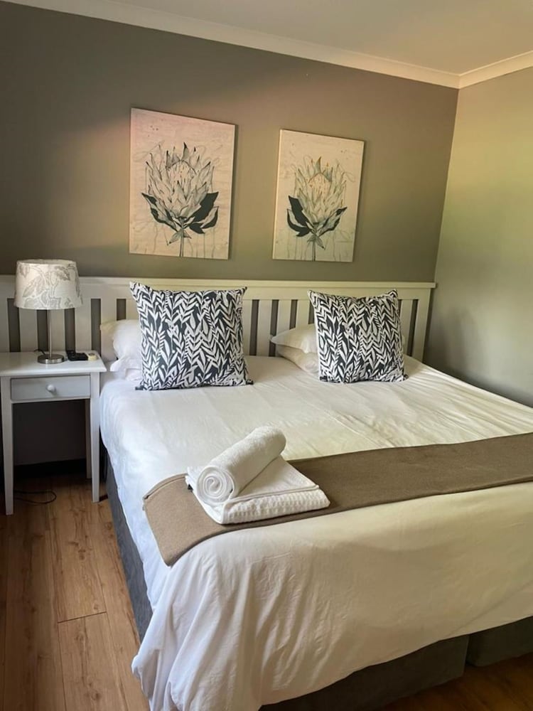 Family Room (with Garden View)