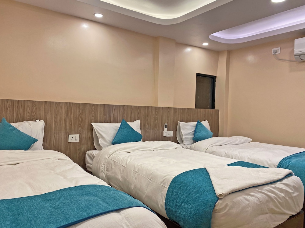 Deluxe Triple Room - Photo 14