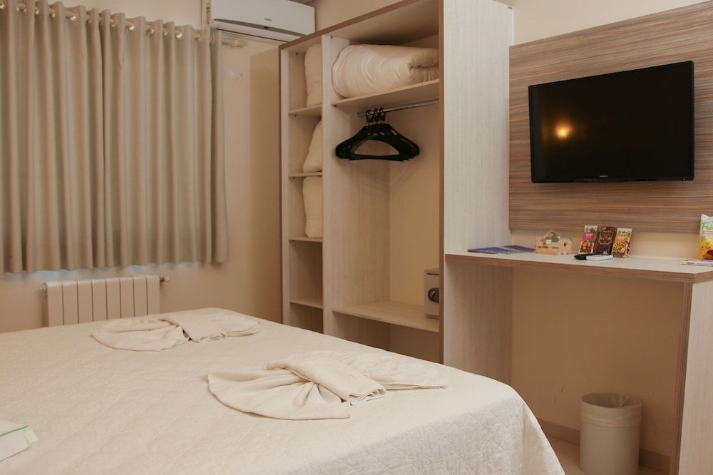 Standard Double or Twin Room photo 1