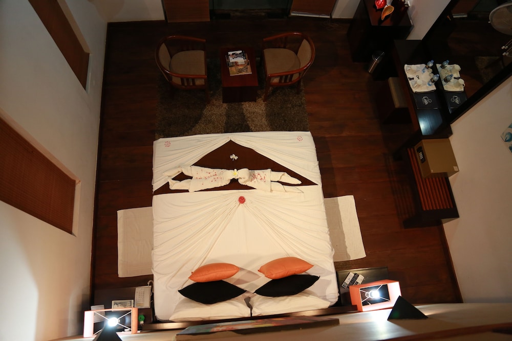 Family Room photo 2