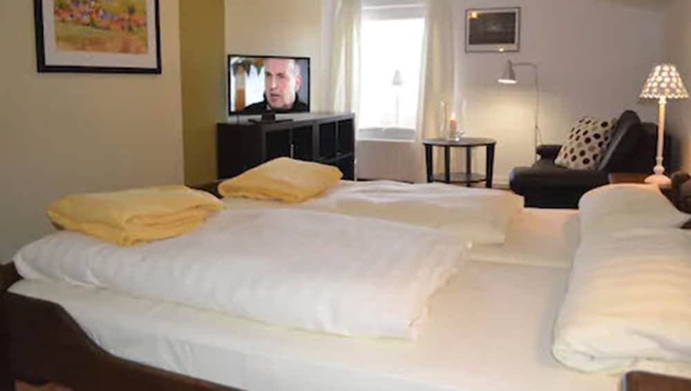 Standard Double Room photo 3