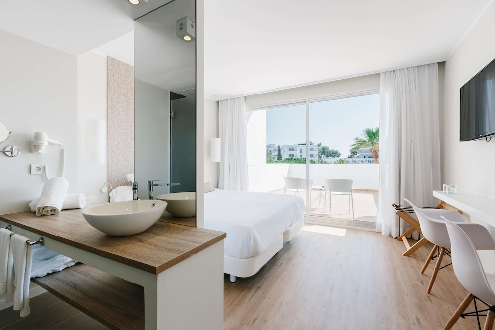 Double Room, Balcony - Photo 1
