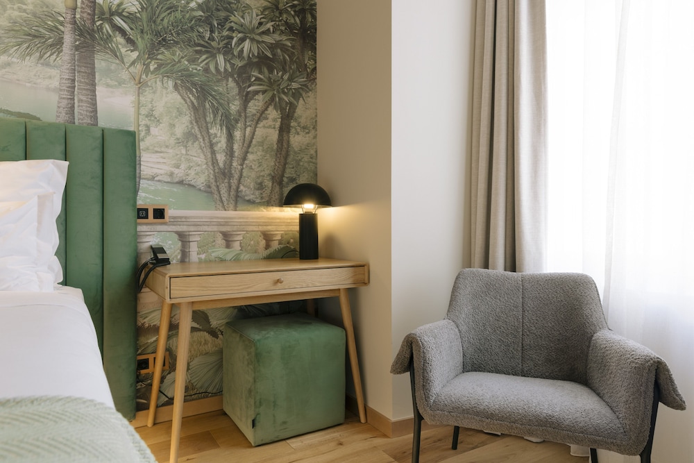 Available room