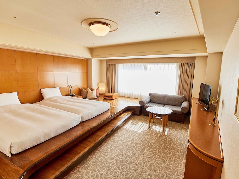 Superior Room - Upper Floor - Non-Smoking (extra beds for person over age of 7)