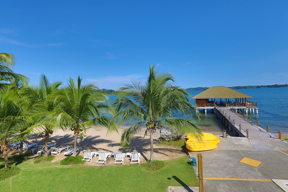 Standard Double Room, 2 Queen Beds, Beach View photo 3