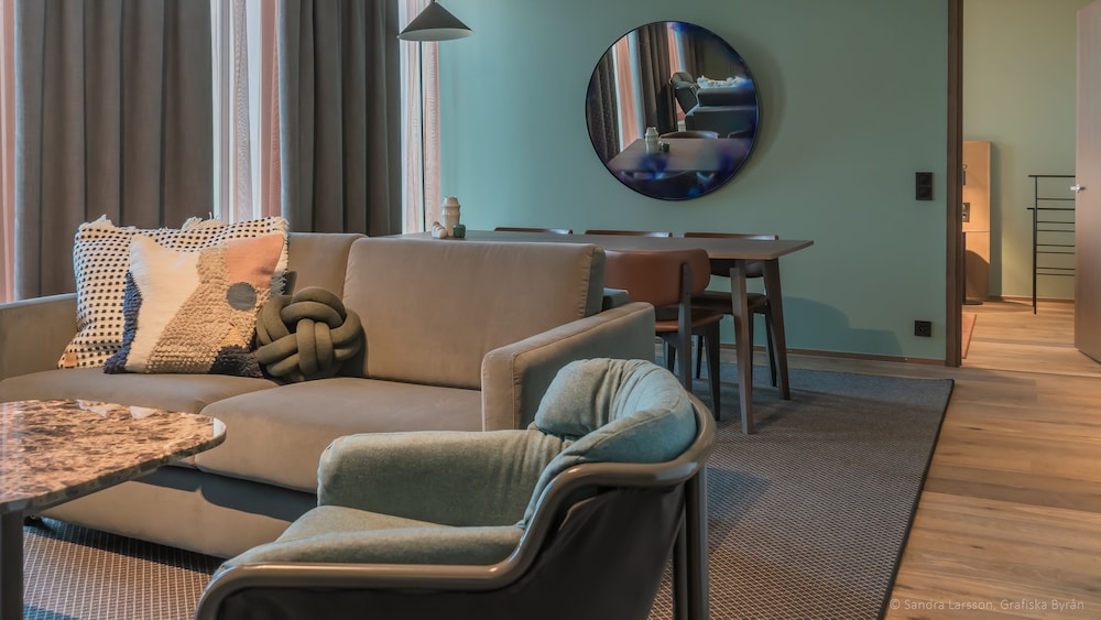Suite, 1 King Bed