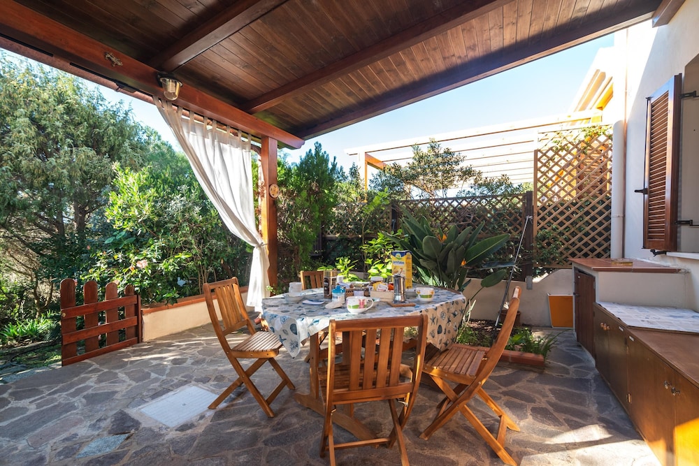 Villa photo 2