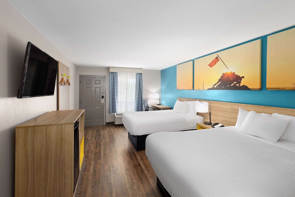 Standard Room, 2 Queen Beds photo 1