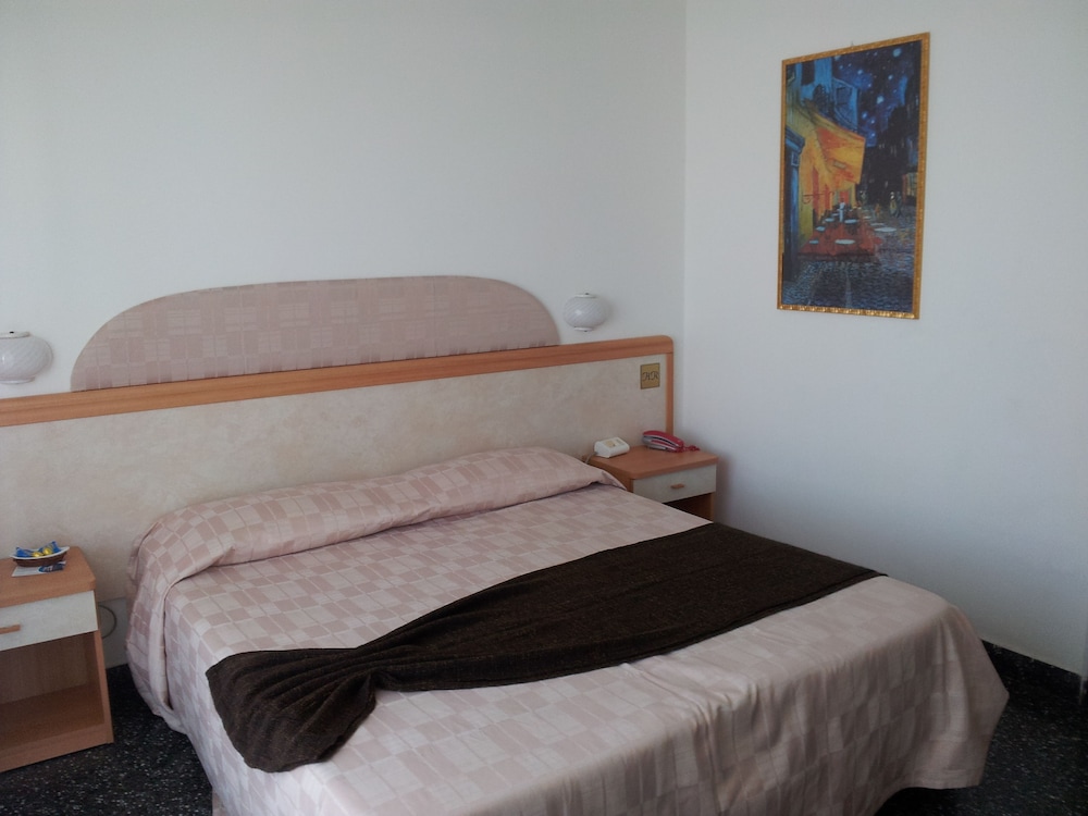 Standard Double Room photo 1