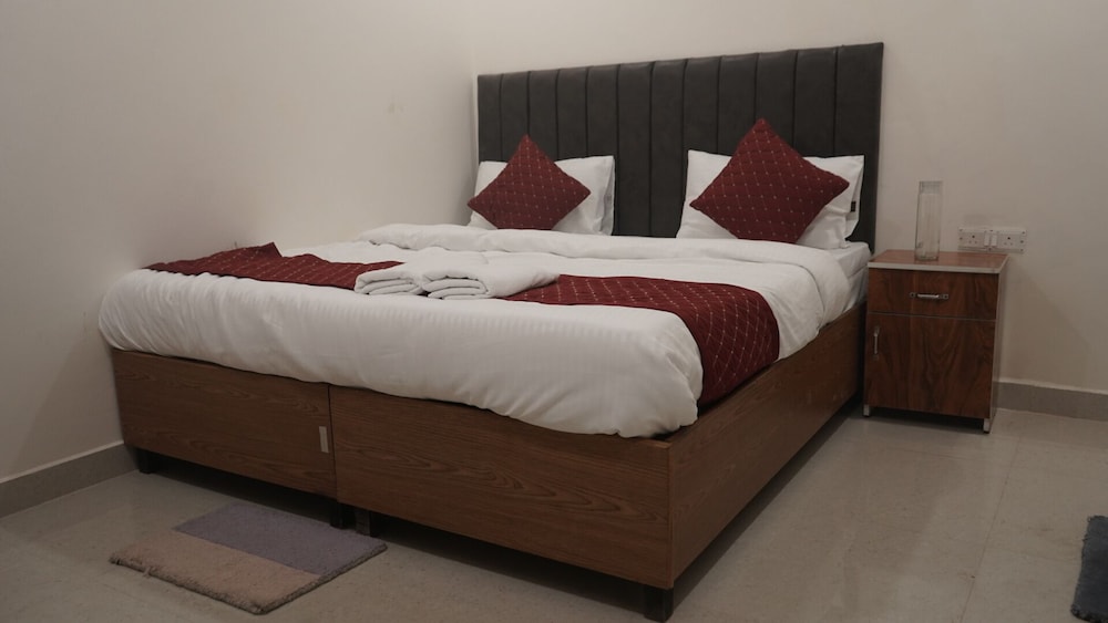 Deluxe Room - Photo 1