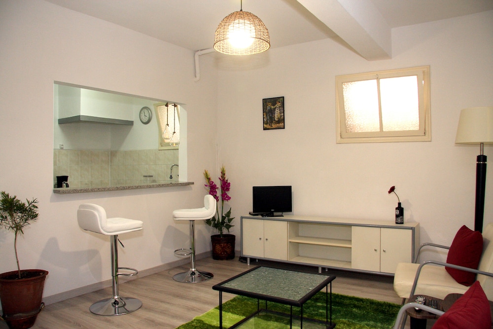 Townhome, 2 Bedrooms photo 2