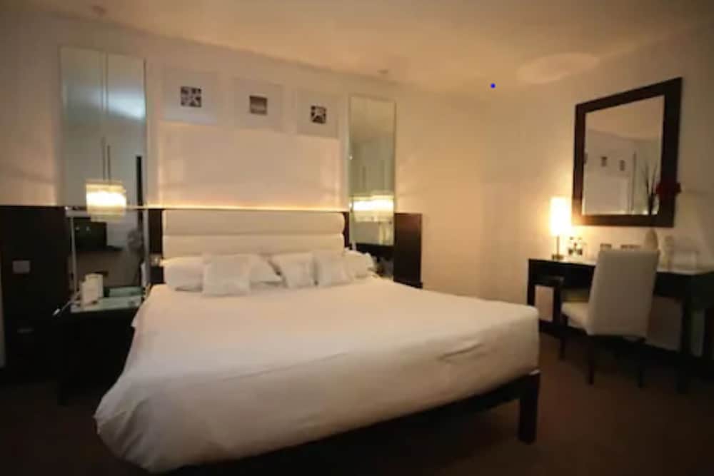 Double Room - Photo 3