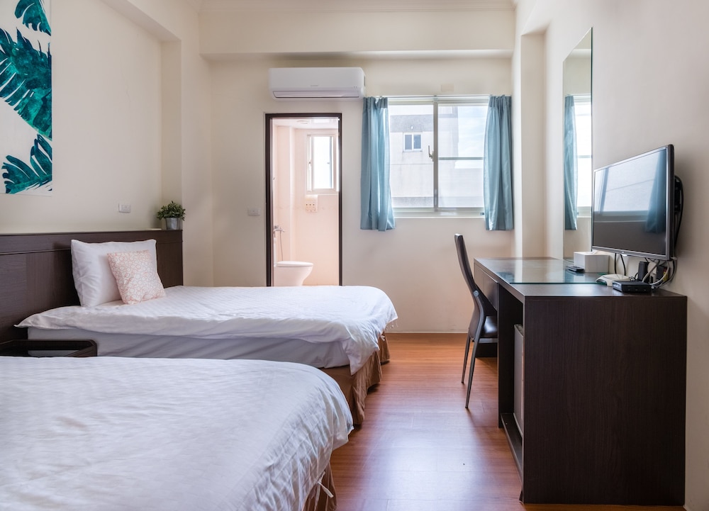 Standard Twin Room, 2 Twin Beds photo 3
