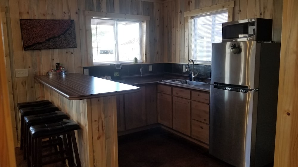 Cabin 5 photo 2