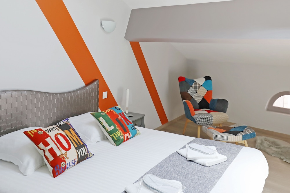 Apartment - Photo 1
