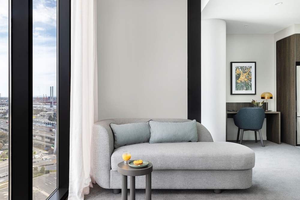 One-Bedroom Deluxe Apartment