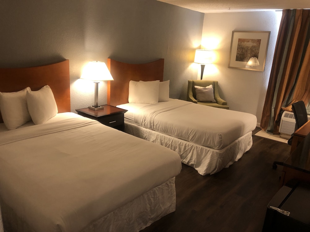 Economy Double Room, 2 Double Beds, Non Smoking photo 2