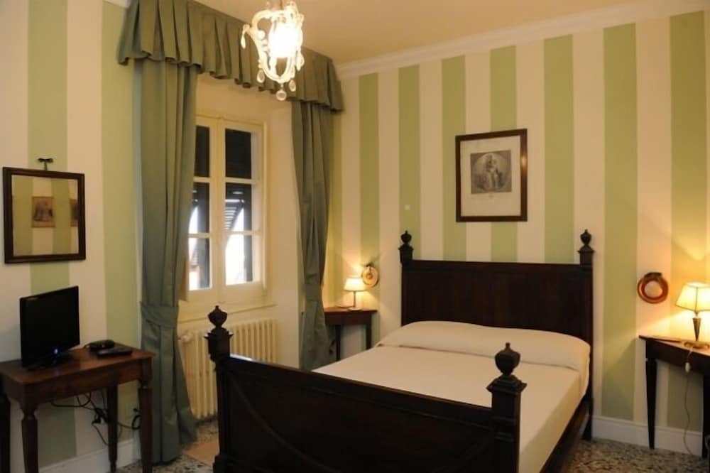 Panoramic Suite, 1 King Bed, Valley View, Garden Area (Paganini) photo 1